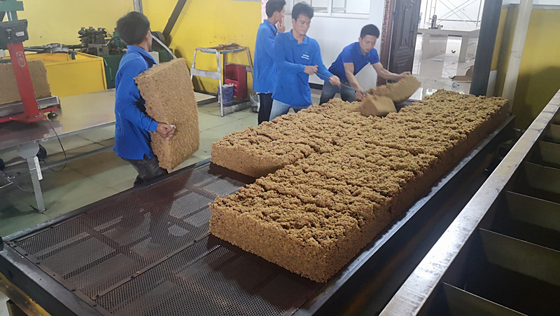 云橡投资公司单月制胶产量再创历史新高